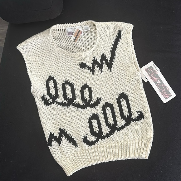 Side by Side Sweaters - Women's Size M (fits like a S) - Vintage 80’s Black and White Sweater